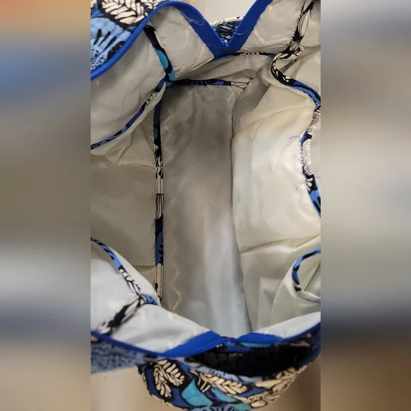 C - Vera Bradley blue bayou diaper bag - Picture 12 of 13